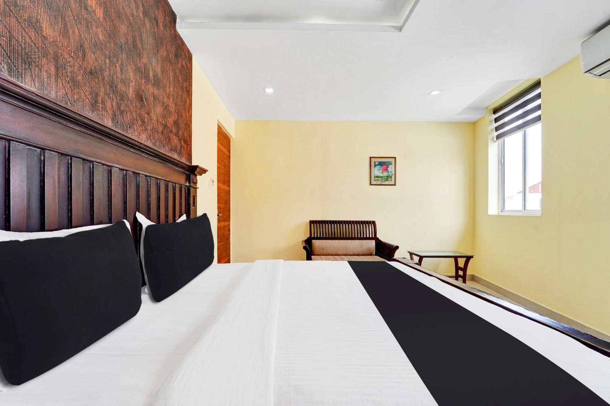 Hotel Super Townhouse Ernakulam North Kochi Zewnętrze zdjęcie