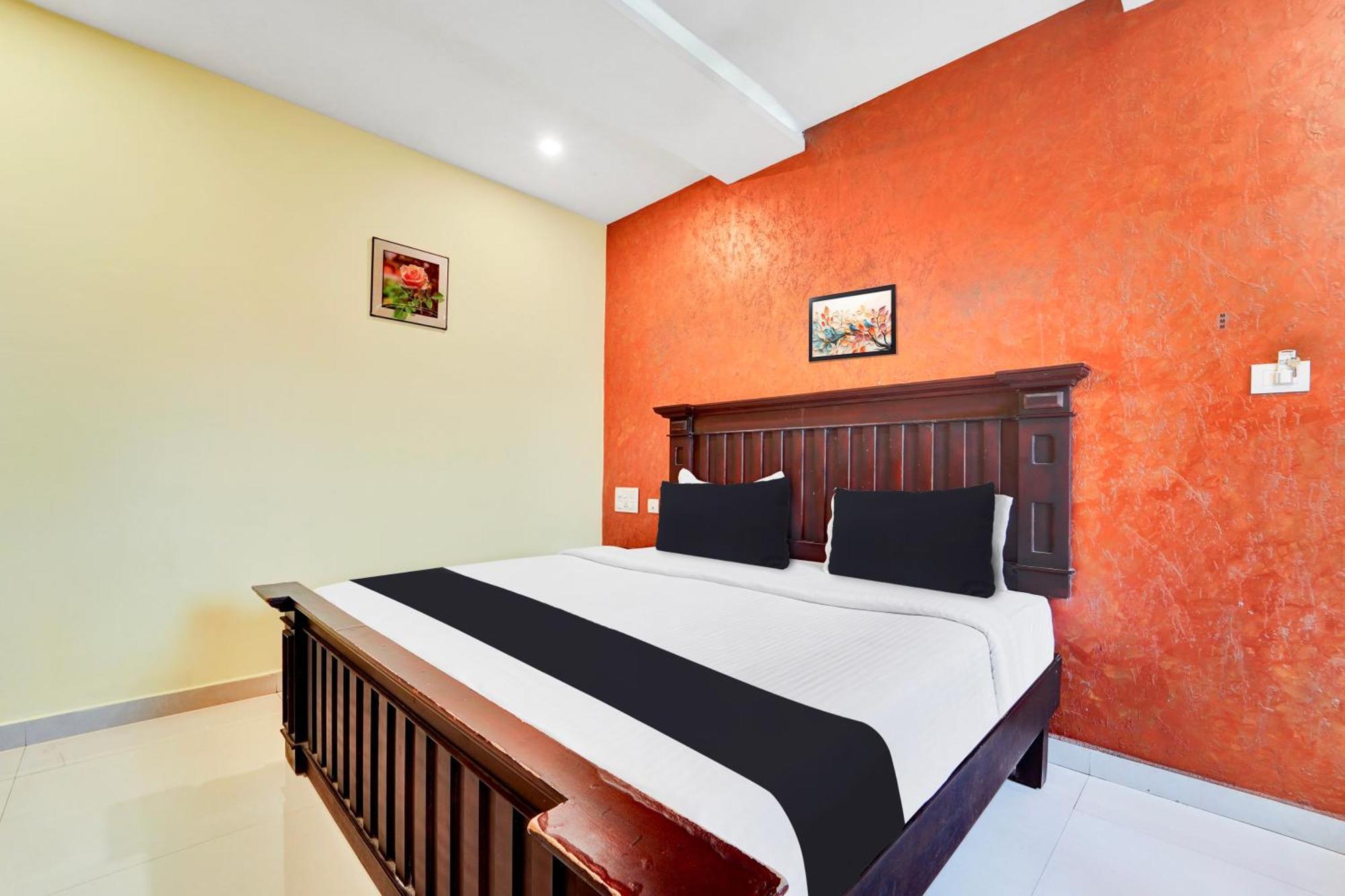 Hotel Super Townhouse Ernakulam North Kochi Zewnętrze zdjęcie