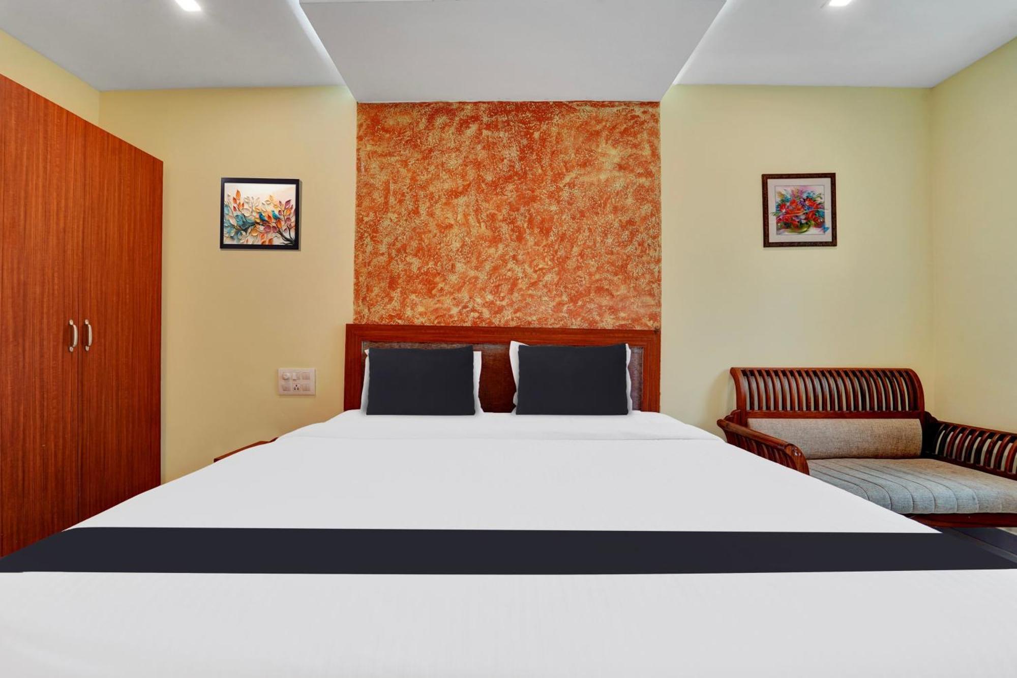 Hotel Super Townhouse Ernakulam North Kochi Zewnętrze zdjęcie