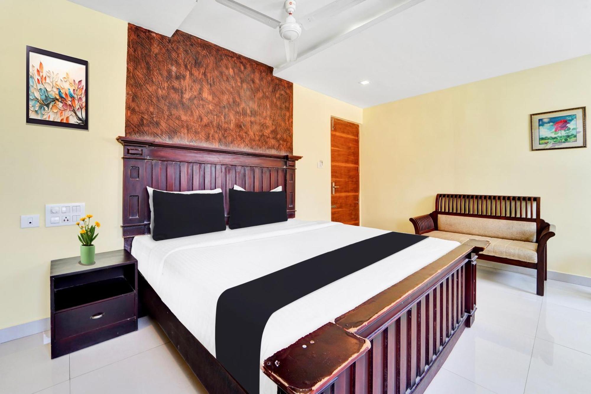 Hotel Super Townhouse Ernakulam North Kochi Zewnętrze zdjęcie