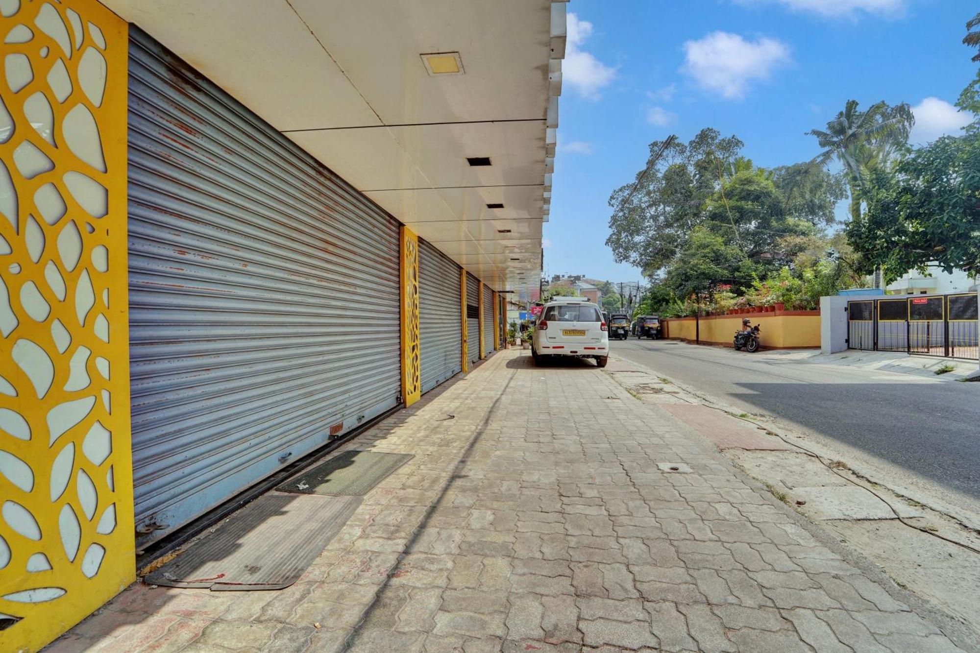 Hotel Super Townhouse Ernakulam North Kochi Zewnętrze zdjęcie