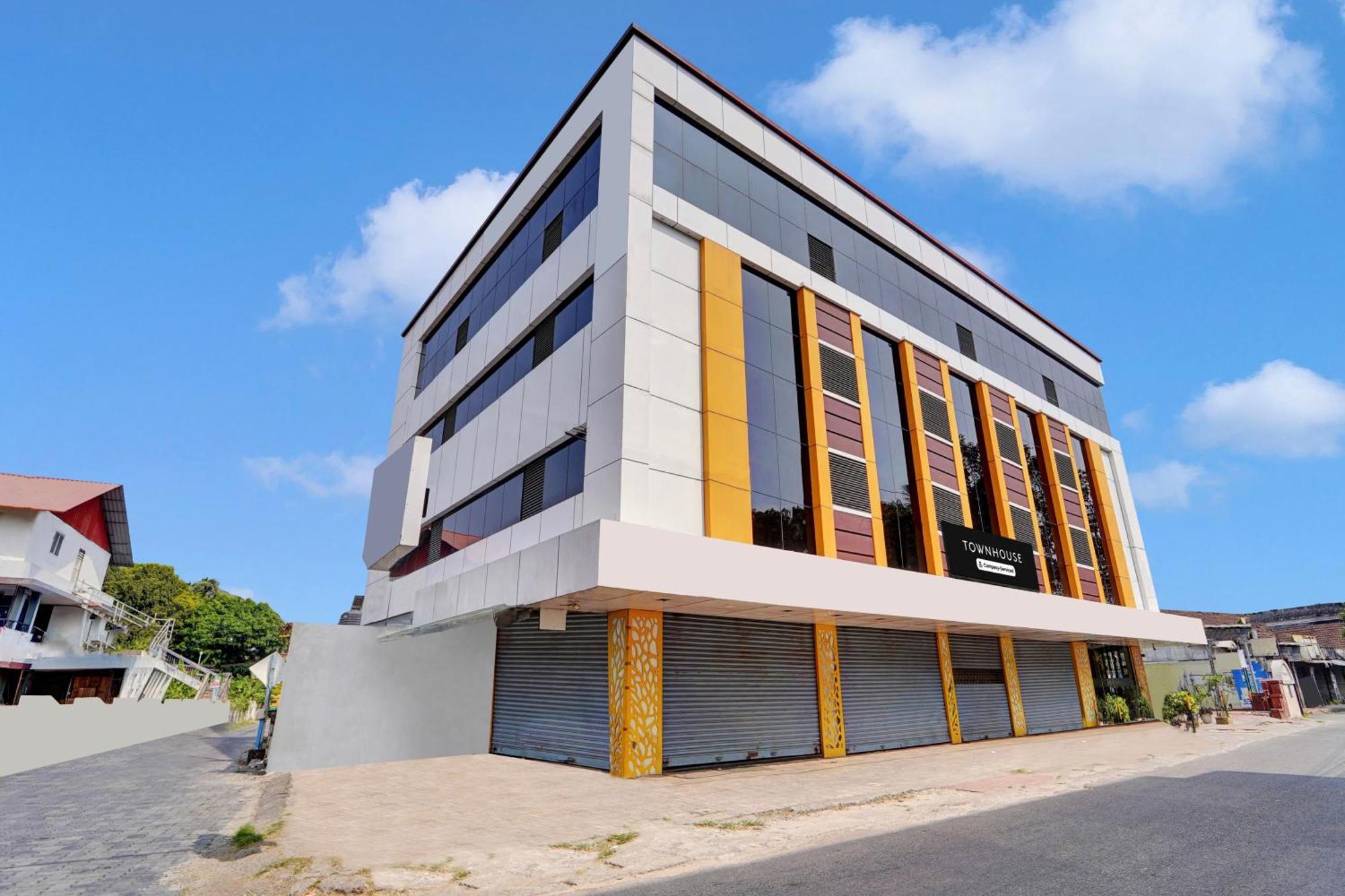 Hotel Super Townhouse Ernakulam North Kochi Zewnętrze zdjęcie